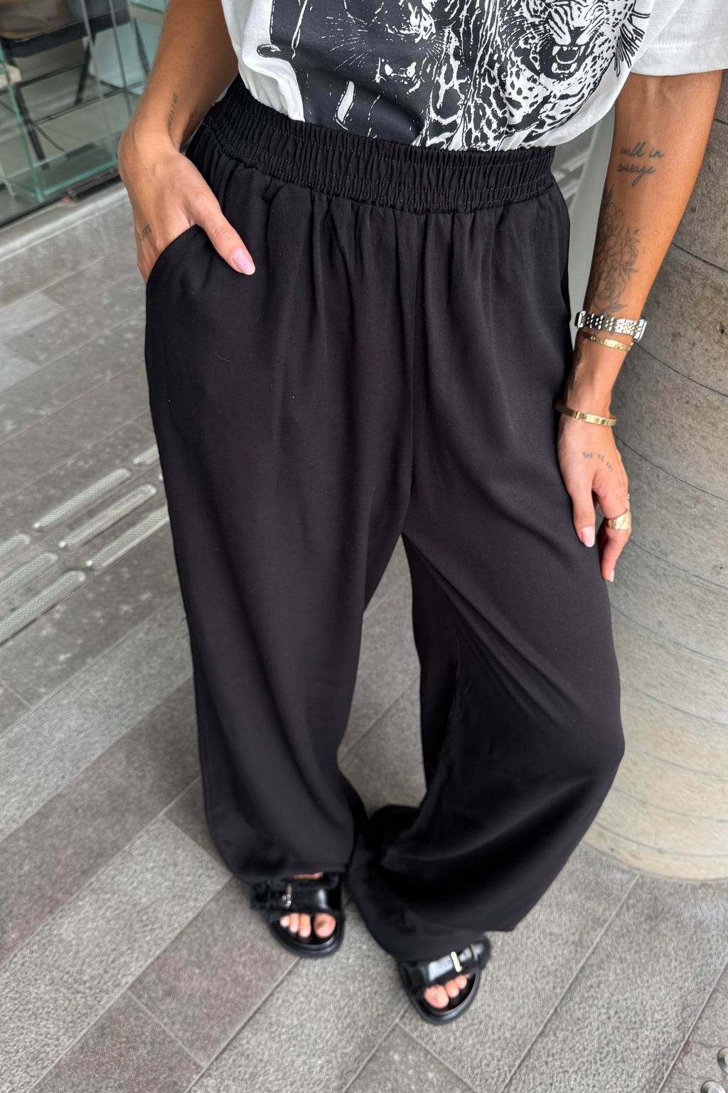 CALÇA PANTALONA PRETA