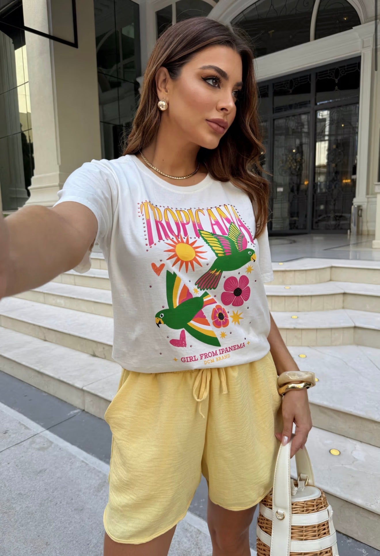 T-SHIRT ESTONADA TROPICANA (COM STRASS) OFF WHITE