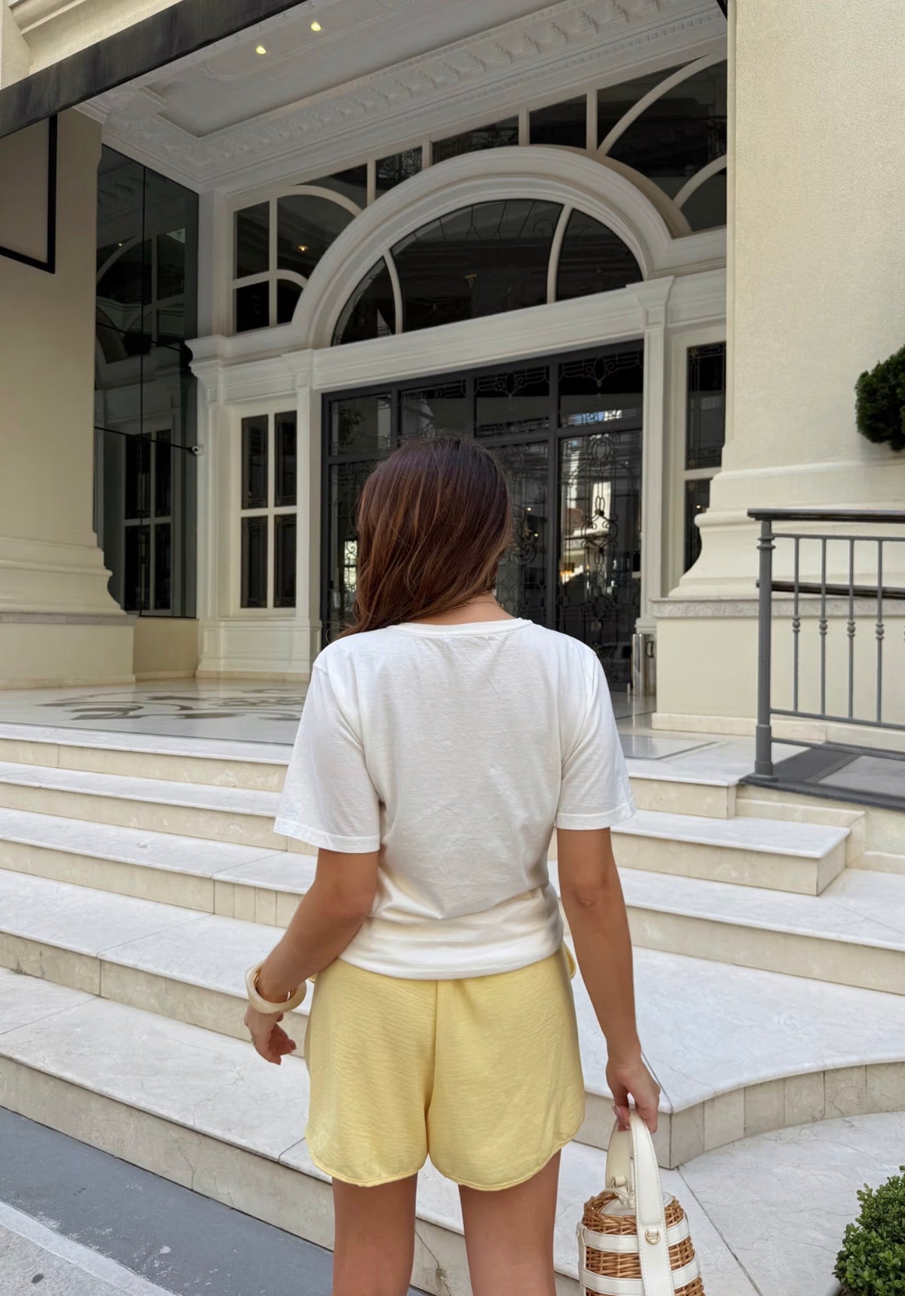 T-SHIRT ESTONADA TROPICANA (COM STRASS) OFF WHITE