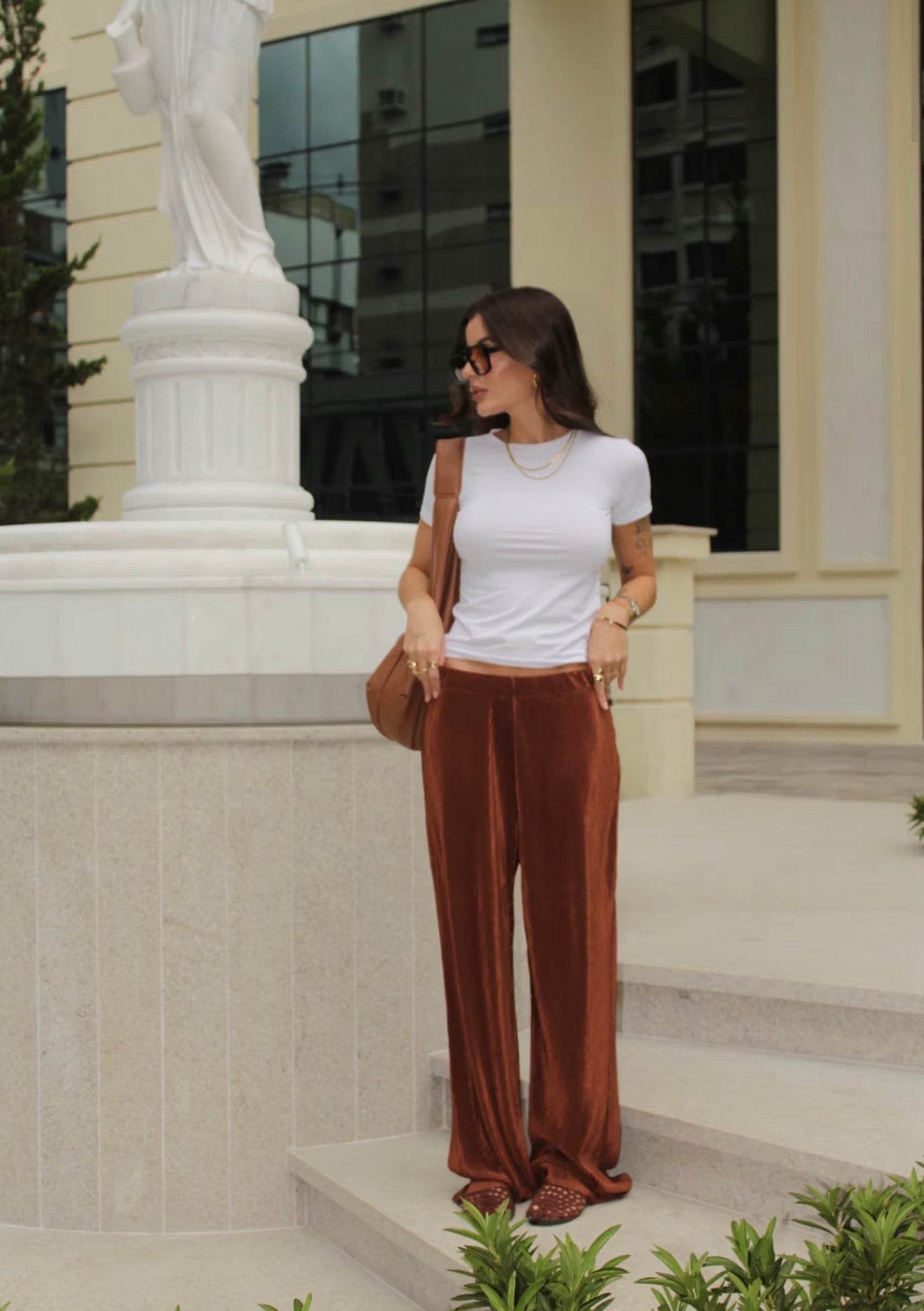 CALÇA PANTALONA PLISSADA CLAIRE MARROM TRUFADO