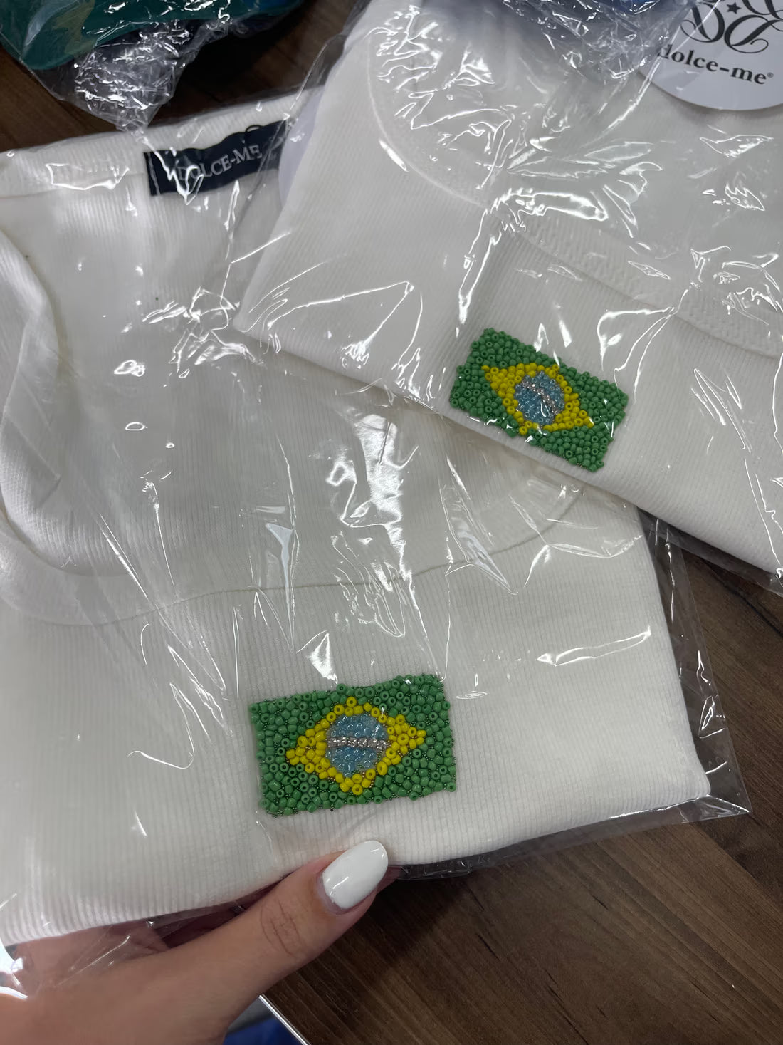 PRÉ-VENDA REGATA CAROL BRAZILIAN FLAG OFF WHITE